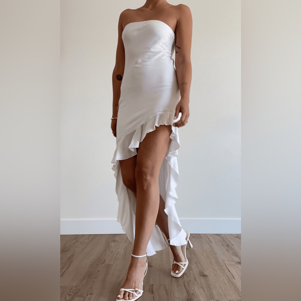 White Strapless High-Low Ruffle Cocktail Dress - Picture 5 of 7